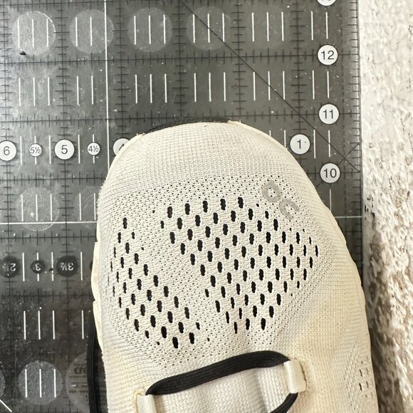 On Cloud X 3 Swiss Engineering Women Size 8 White Black Mesh Training Shoes - Picture 11 of 11